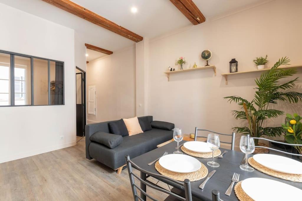 Le Petit Carnot Apartment Турню Екстериор снимка